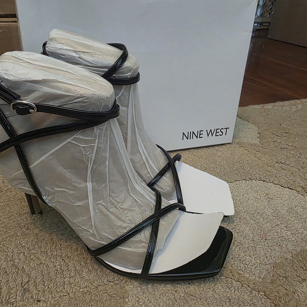 Nine West Black Elegant Strappy Heels. Size 9.5